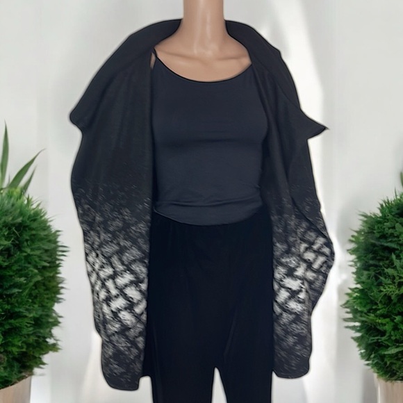 Michael Tyler Black & Grey Sweater Poncho - Picture 13 of 16
